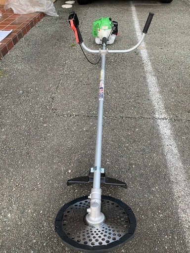 草刈り機　　刈払機　新品　未使用品 