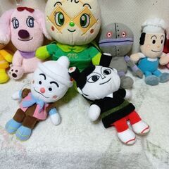 アンパンマン＆キャクターぬいぐるみ14個セットの画像