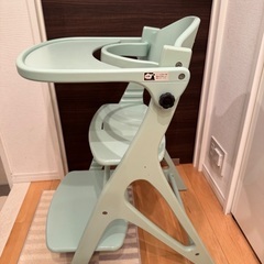 ベビーチェア アッフルチェア 【 テーブル＆ガード付き ハーブグリーン色） 天然木の画像