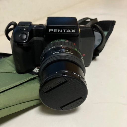 PENTAXの一眼フィルムカメラです　、父が使うていたものまだまだ使えるもの