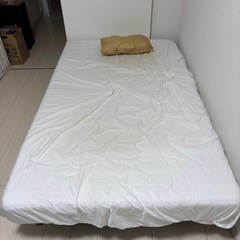セミダブルベッドの画像