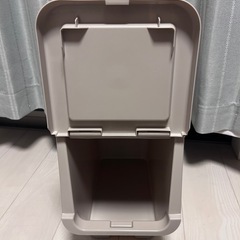 衣装ケースの画像