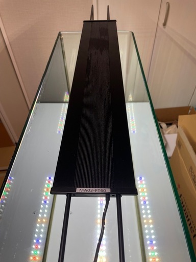 水槽と台とLED