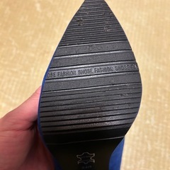 スエードパンプス　ブルー　24センチの画像