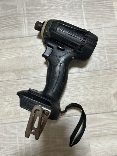 マキタ　インパクトドライバー  TD138D