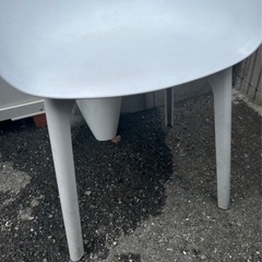 シャワー2個　　　椅子3脚の画像