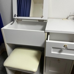 ホワイト化粧台の画像