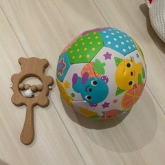 布ボール　ガラガラ　クッションの画像