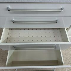★リユースのサカイ高崎店★TJ13099 (株)パモウナ 食器棚 白 H206×D45×W70 クリーニング済みの画像