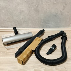 東芝製掃除機トルネオヴイ（各種パーツ・取扱説明書付き）の画像
