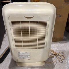 TOSHIBA 除湿乾燥機　2013年製の画像