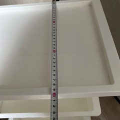 プラスチック製のローラー付の棚、お譲りしますの画像