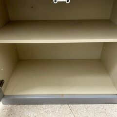 ★リユースのサカイ高崎店★TJ13103  食器棚 灰色 H201×D44.5×W80 クリーニング済みの画像