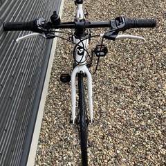 自転車　クロスバイクの画像