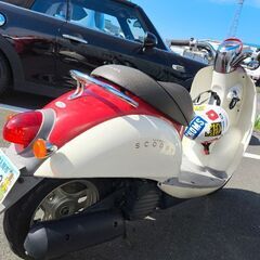 スクーピ　50cc ーi デジタルメーターモデルの画像