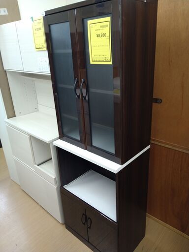 リユースのサカイ浦和店 【F086】食器棚 2枚扉 茶✕白