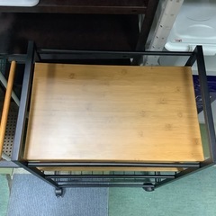 【リサイクルサービス八光】幅58㎝　ベージュ＆ブラック　キッチンワゴンの画像