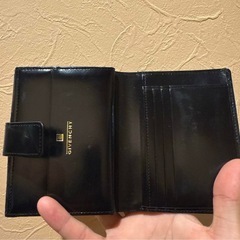 即日引渡🆗ジバンシー　財布　givency レディース　メンズ折り財布の画像