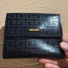 即日引渡🆗ジバンシー　財布　givency レディース　メンズ折り財布の画像
