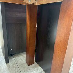 ★リユースのサカイ高崎店★TJ13116 (株)東馬 デスク 茶 H73.5×D50×W120 クリーニング済みの画像