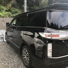 日産エルグランドの画像