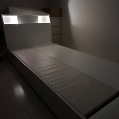 ニトリ　シングルベット　照明付きの画像