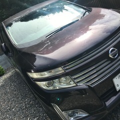 日産エルグランドの画像