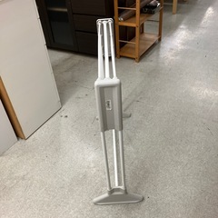 T2510-260 タオルハンガー おりたたみ ホワイトキズ汚れ有りの画像