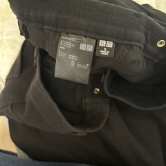 UNIQLOズボン2つまとめてお渡しの画像
