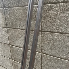 正方形　金属製のラックバーの画像
