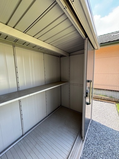 物置 (shed)