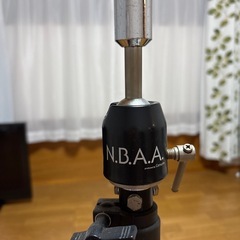 N.B.A.A. ポータブル スタンドクランプ（美容学生・カット練習用）の画像