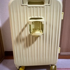 キャリーケース
の画像