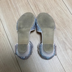 17.5cm　女児用サンダル H&M エルサデザイン ラメ装飾の画像