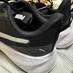 新品PUMAスニーカーの画像