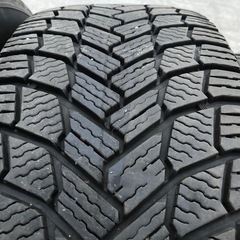MICHELIN 225/55R17 4本 スタッドレスタイヤ 中古 アルファードセルシオフーガXVアウディワーゲンなどになどにの画像
