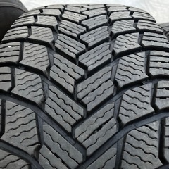 MICHELIN 225/55R17 4本 スタッドレスタイヤ 中古 アルファードセルシオフーガXVアウディワーゲンなどになどにの画像