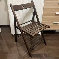 IKEA折りたたみチェアの画像