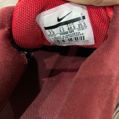 NIKE🔴スニーカー25.5センチの画像