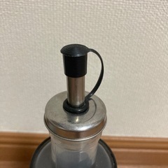 【未使用】オリーブオイルなどを入れる瓶の画像