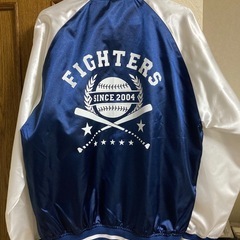 日本ハムファイターズ　ジャンパーＭ
の画像
