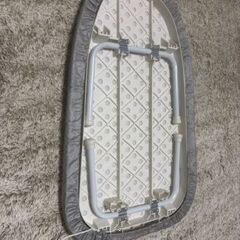 アイロン台（61cm×37cm×17cm）の画像