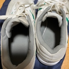 MIZUNO 体育館シューズの画像