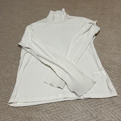 【お取引中】GU タートルネックの画像