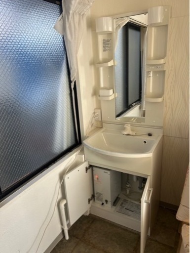 洗面台 美品 定価5万円前後の物だと思います