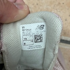 ニューバランス子供靴の画像