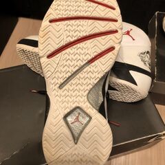 【未使用】エアジョーダン メロ３［ホワイト・ブラック・レッド］　２６ｃｍの画像