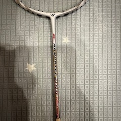 バドミントンラケットの画像
