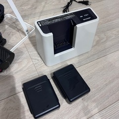 【取引中】SHARP コードレス掃除機 バッテリー2個付きの画像