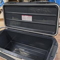 中古の大きなクーラーボックスの画像
